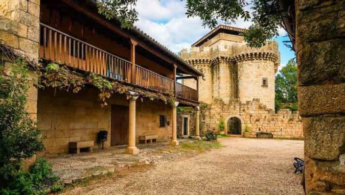 Apartamentos La Presa Guijo de Granadilla المظهر الخارجي الصورة